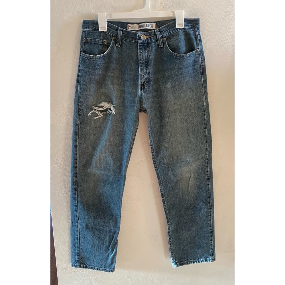 Ripped Wrangler regular fit straight jeans